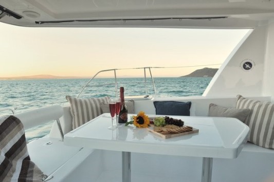 unique-event-ideas-venuerific-blog-mikanna-yacht-overlooking-sea