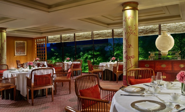 Restaurants-for-chinese-new-year-venuerific-blog-Summer-Palace-dining
